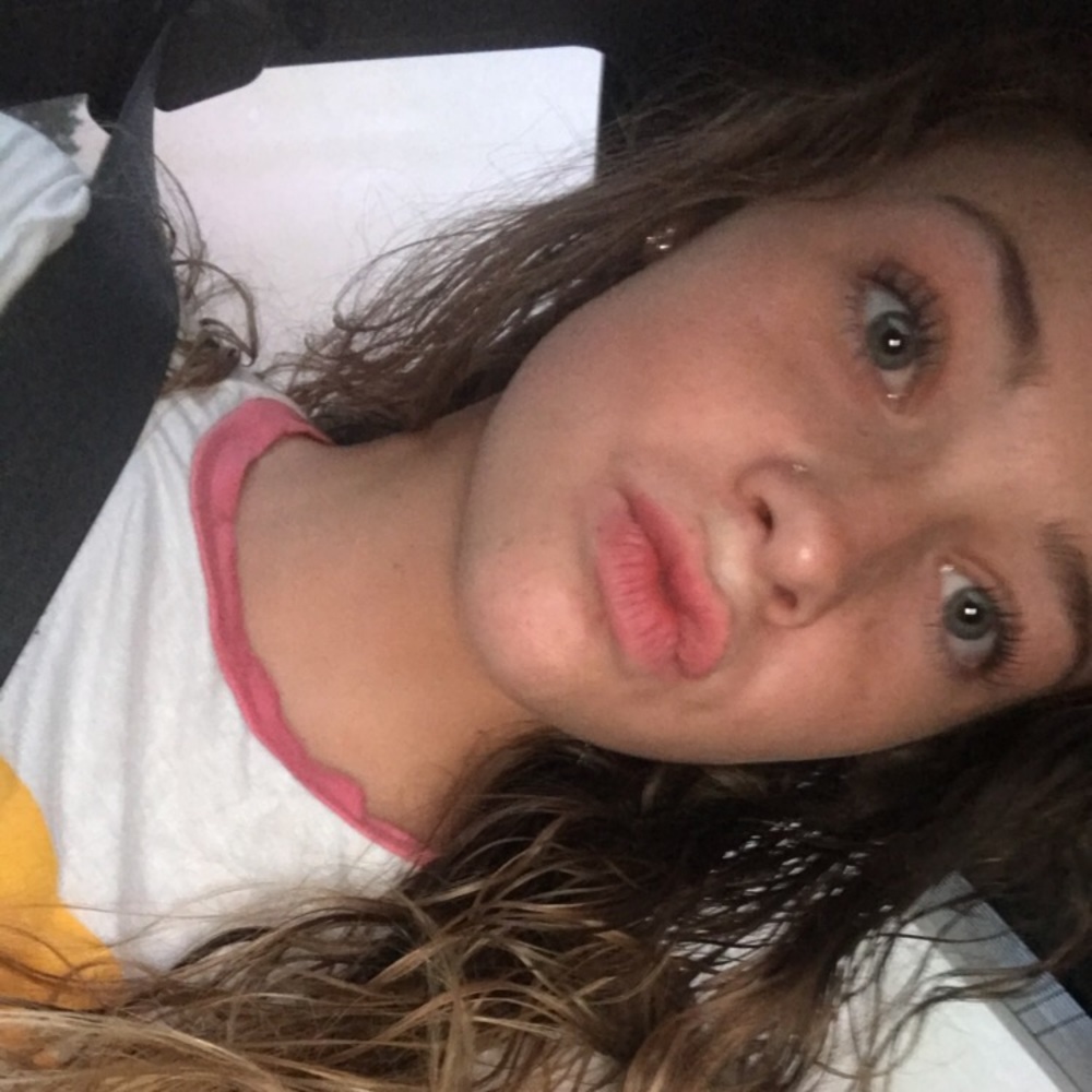 Meet your Posher, Hayley